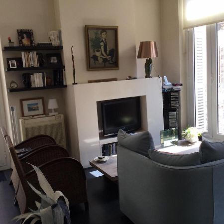 Chambre 1 Personne Avec Terrasse Centre Ville Marseille 3 Nuits Min , Femme Uniquement Экстерьер фото