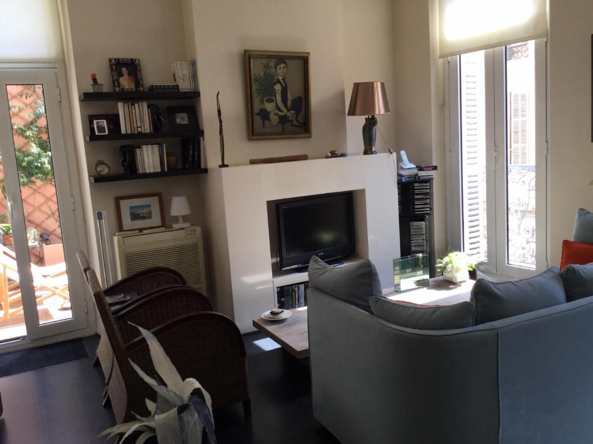 Chambre 1 Personne Avec Terrasse Centre Ville Marseille 3 Nuits Min , Femme Uniquement Экстерьер фото