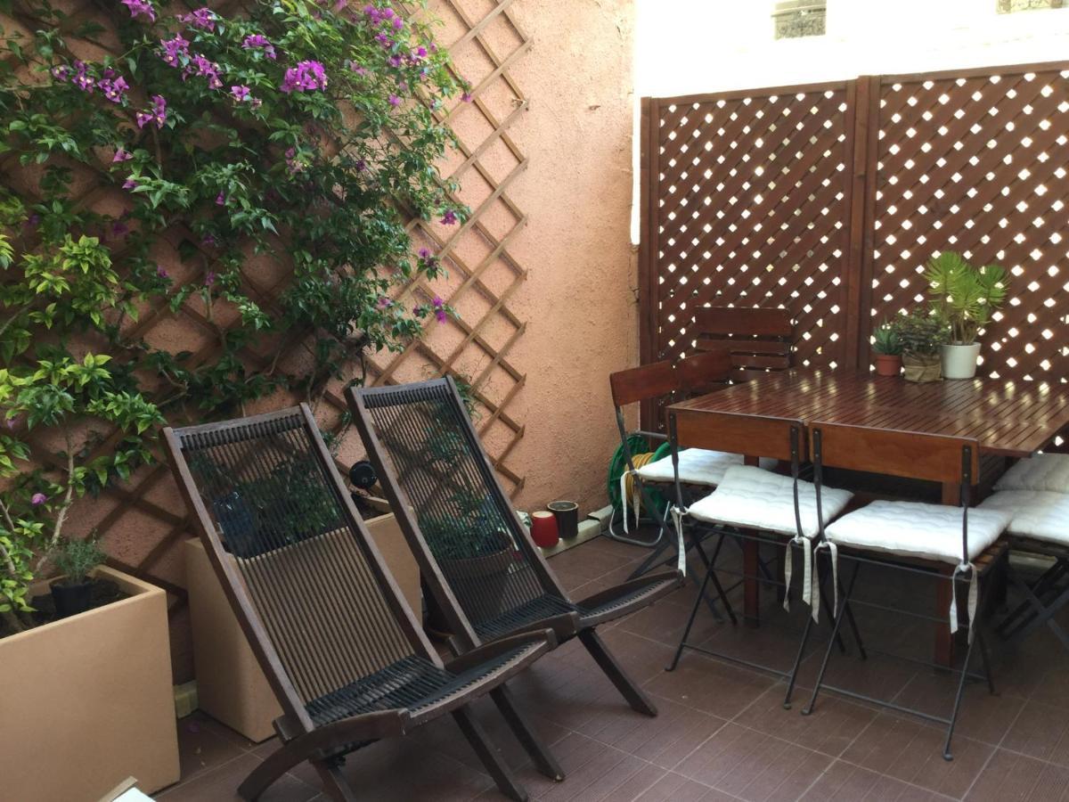 Chambre 1 Personne Avec Terrasse Centre Ville Marseille 3 Nuits Min , Femme Uniquement Экстерьер фото