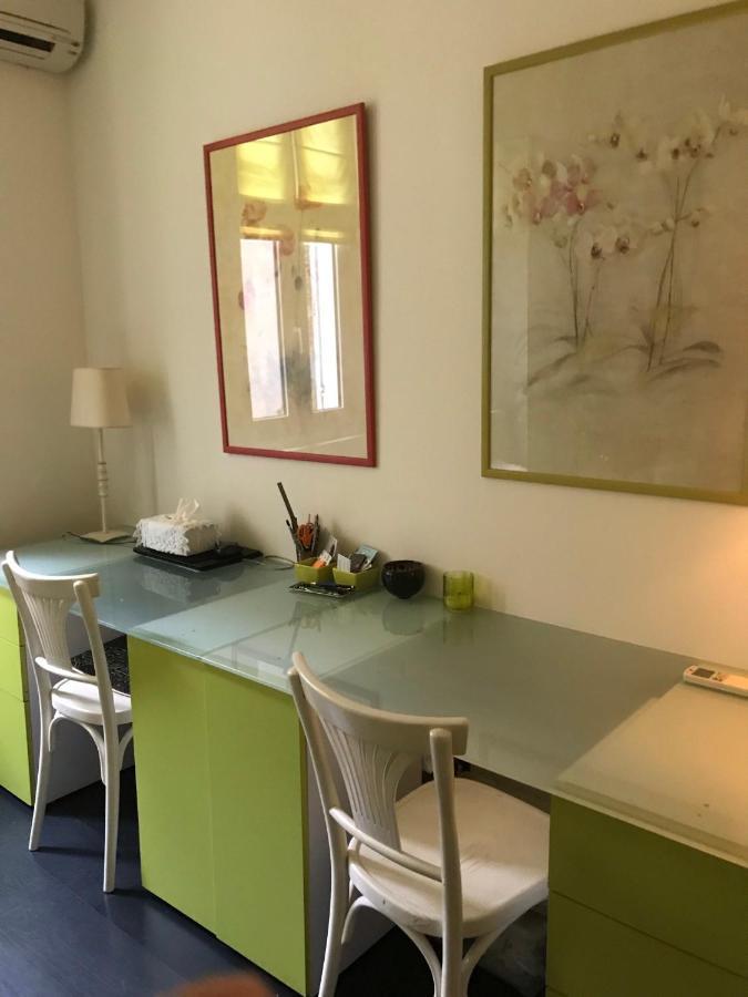 Chambre 1 Personne Avec Terrasse Centre Ville Marseille 3 Nuits Min , Femme Uniquement Экстерьер фото